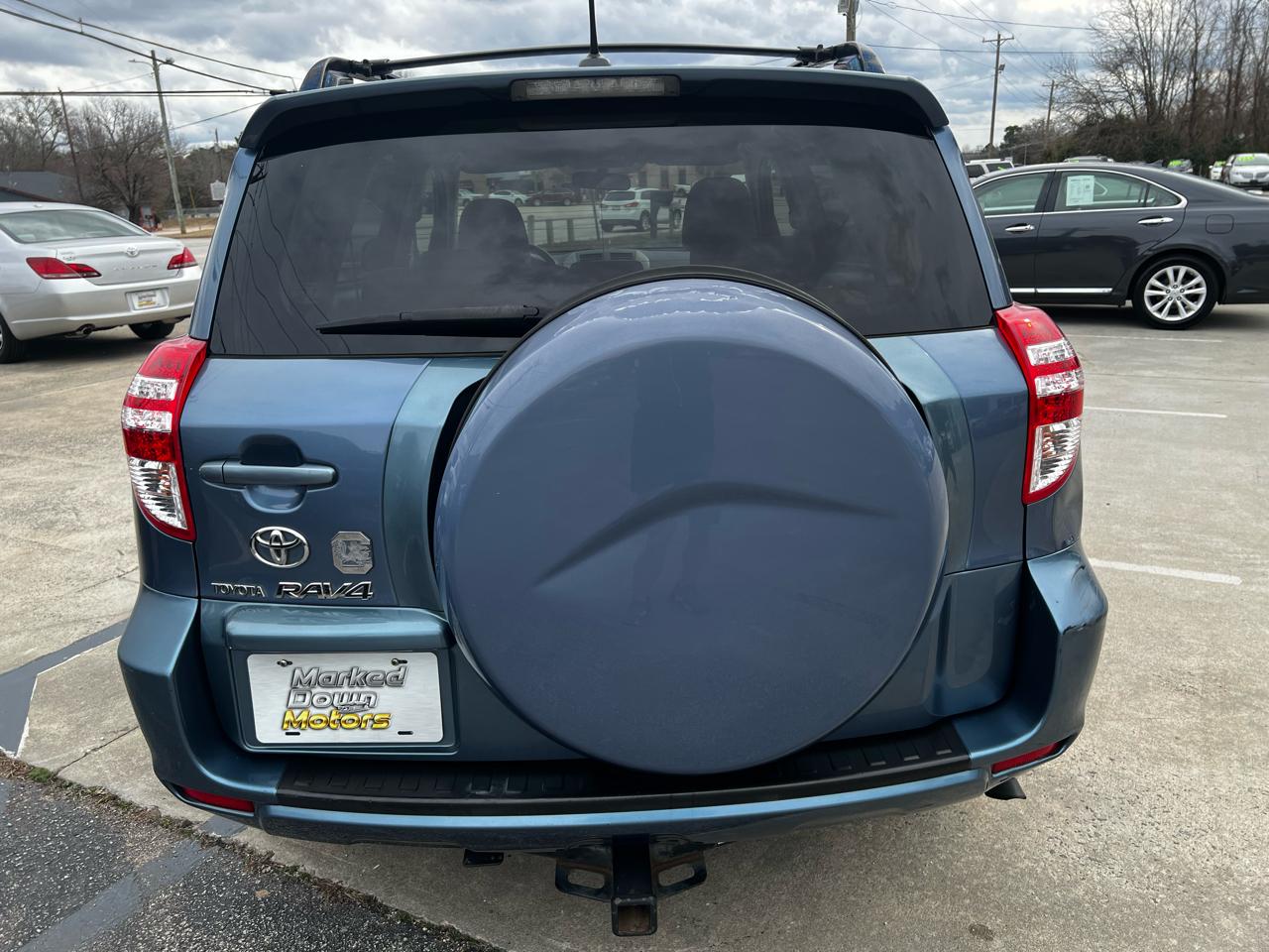 Toyota RAV4 Base I4 2WD 2010