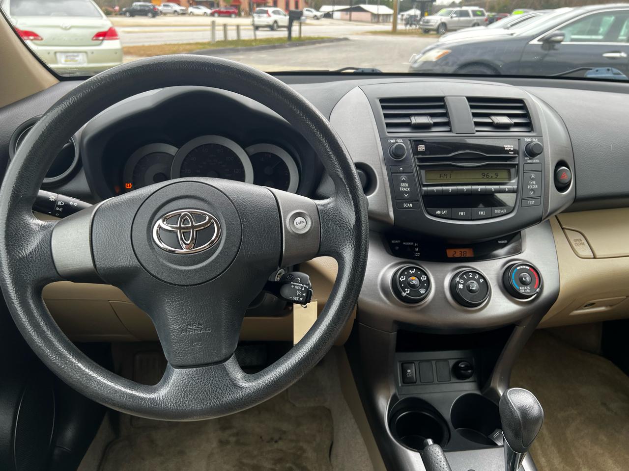 Toyota RAV4 Base I4 2WD 2010