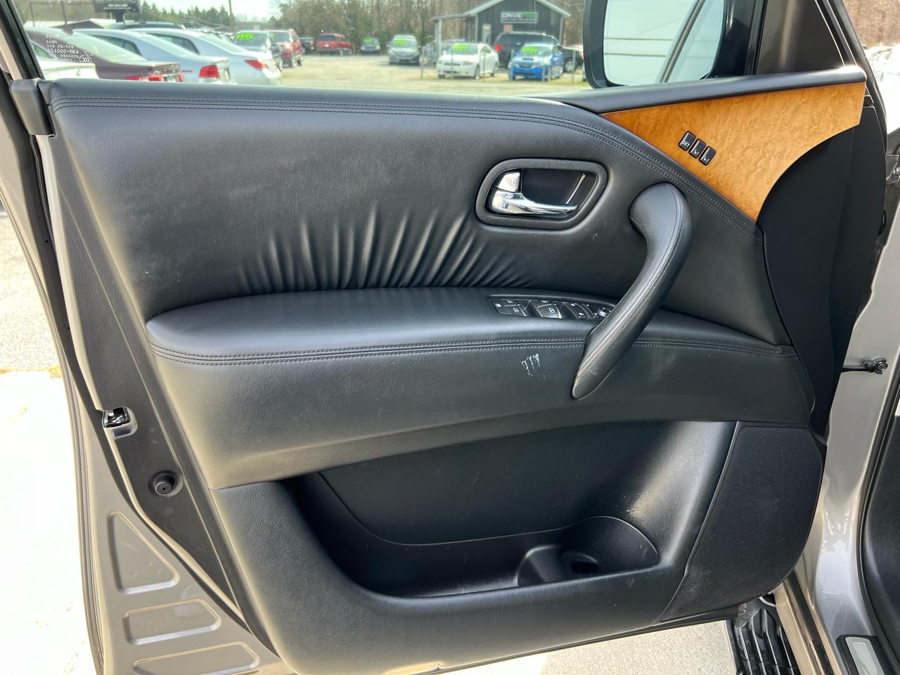 Infiniti QX80 2WD 2014