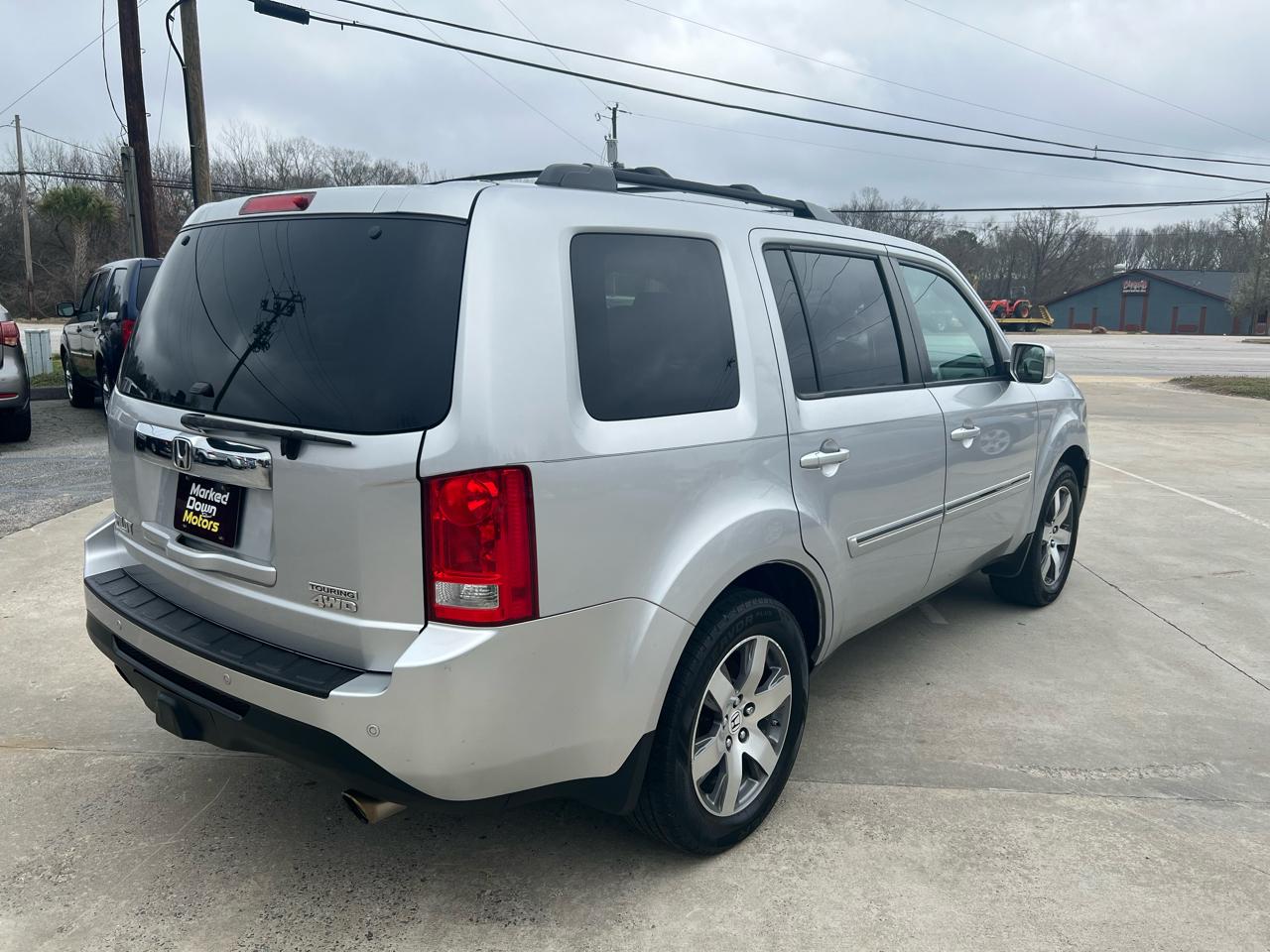 Honda Pilot Touring 4WD 5-Spd AT with DVD 2012