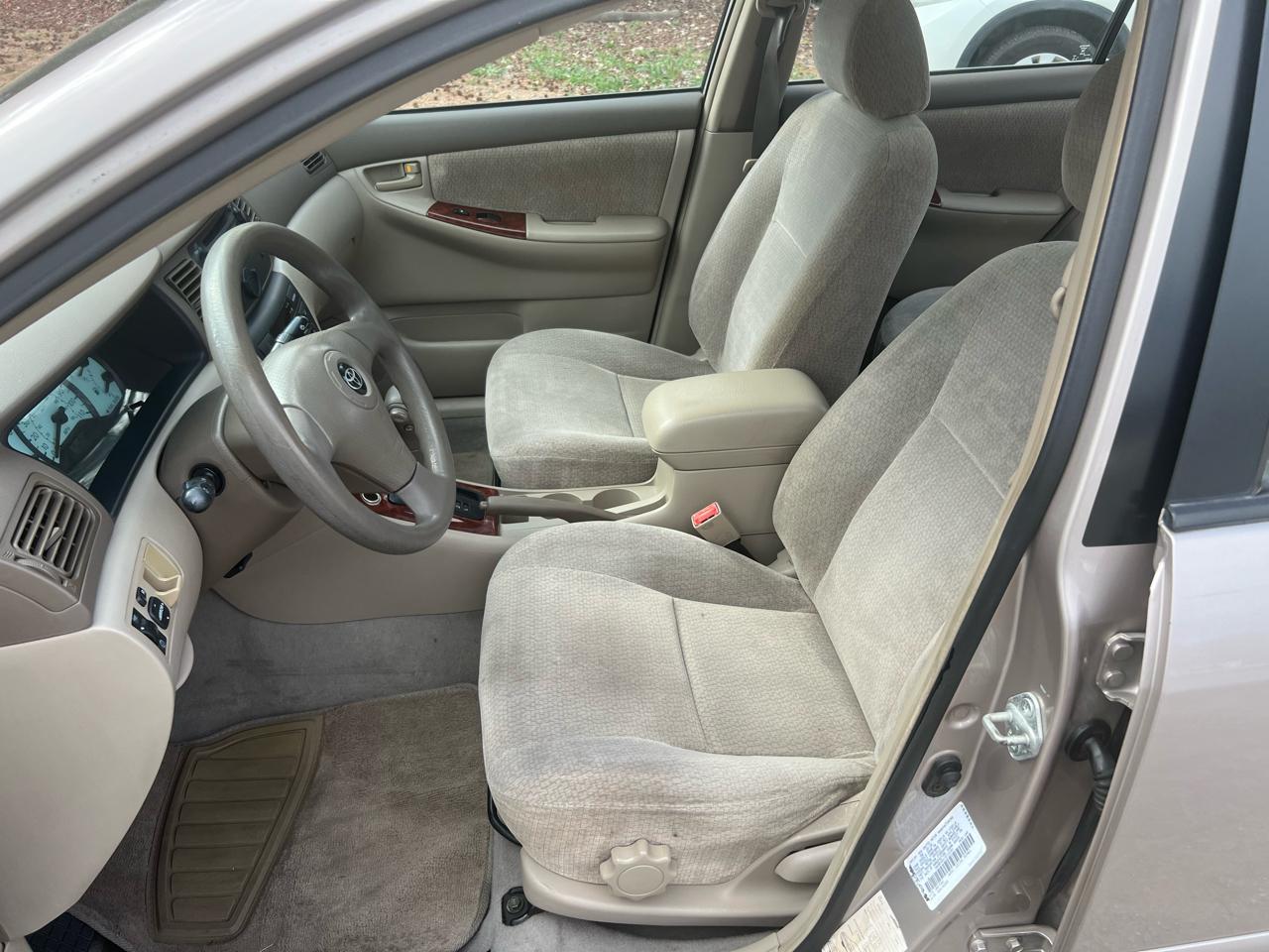 Toyota Corolla LE 2003