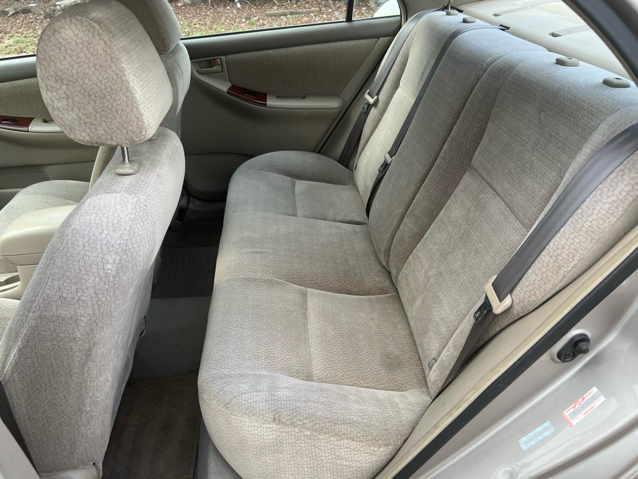 Toyota Corolla LE 2003