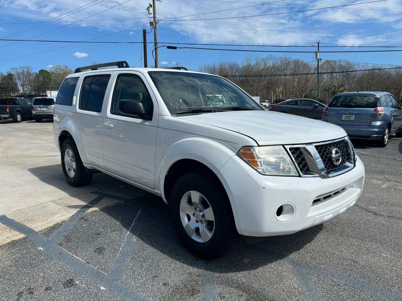 Nissan Pathfinder S 2012