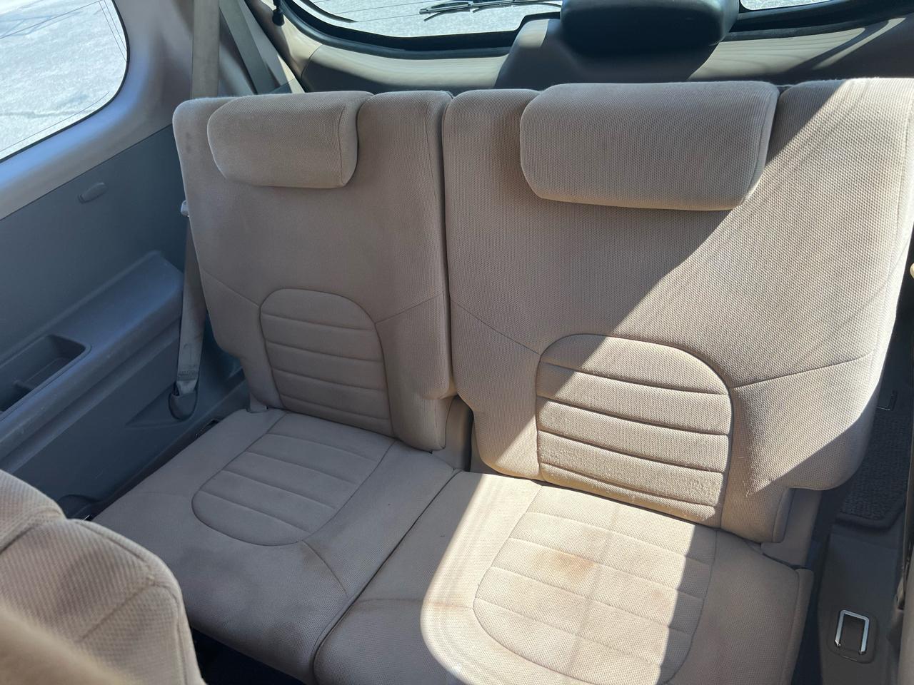 Nissan Pathfinder S 2012