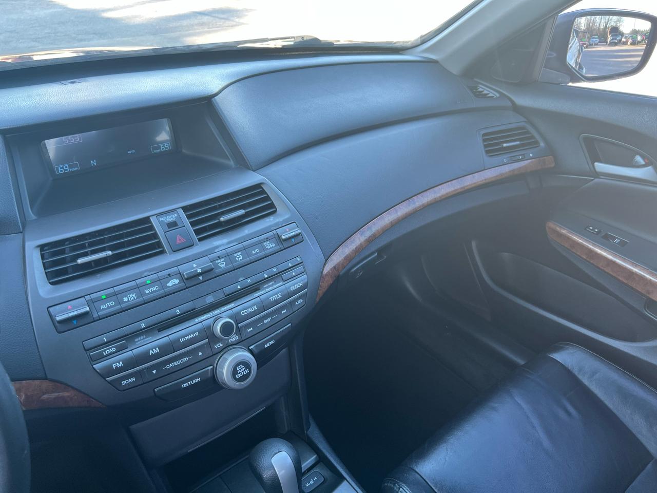 Honda Accord EX-L Sedan AT 2011