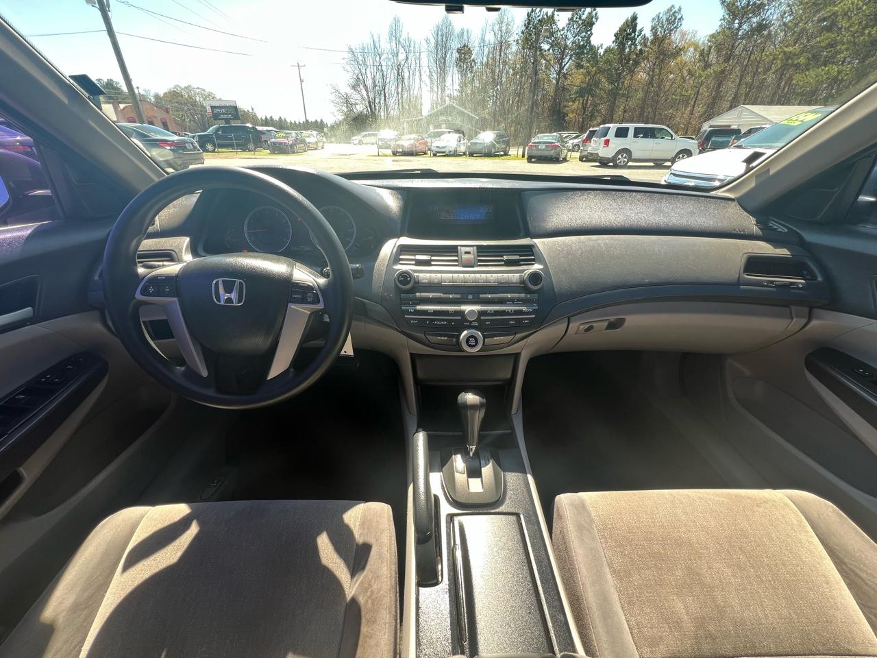 Honda Accord LX sedan AT 2010