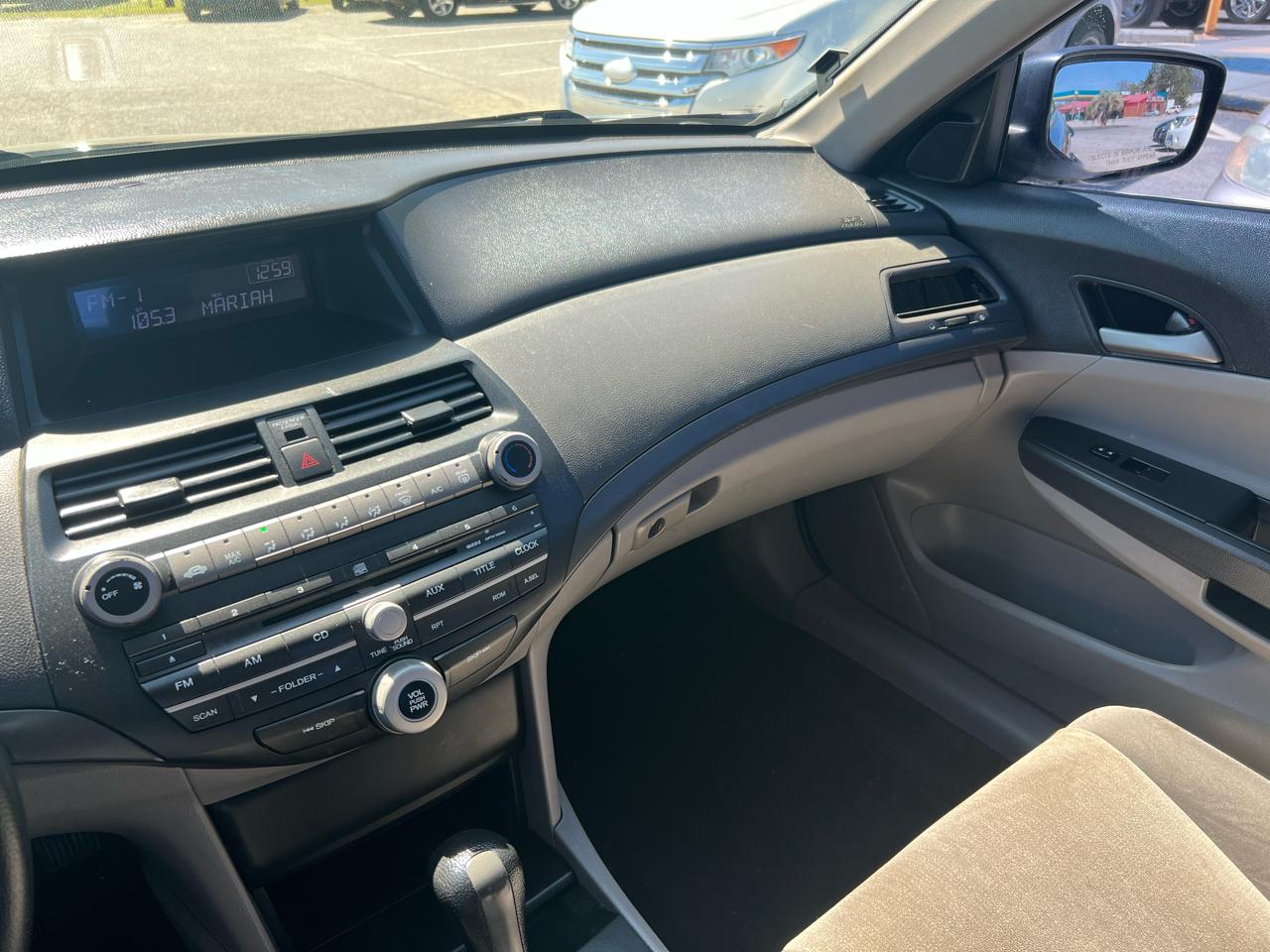 Honda Accord LX sedan AT 2010