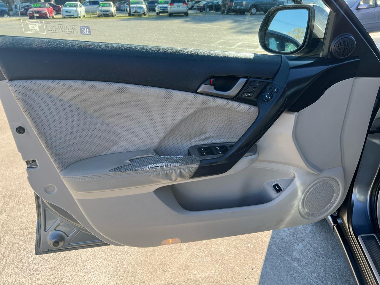 Acura TSX 5-Speed AT with Tech Package 2009