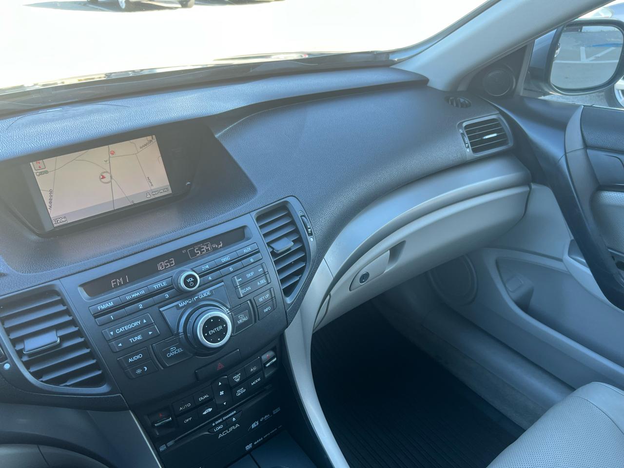 Acura TSX 5-Speed AT with Tech Package 2009