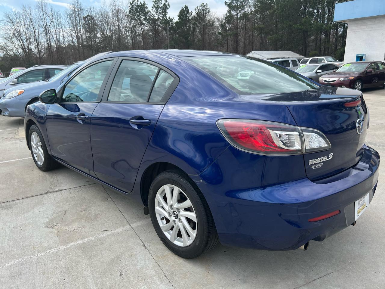 Mazda MAZDA3 i Touring AT 4-Door 2013