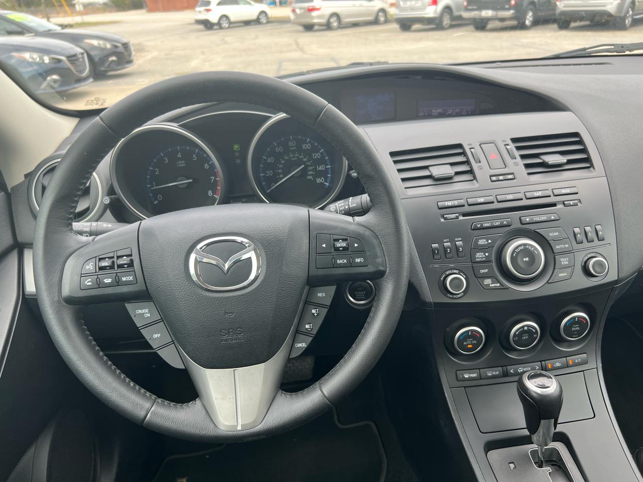 Mazda MAZDA3 i Touring AT 4-Door 2013