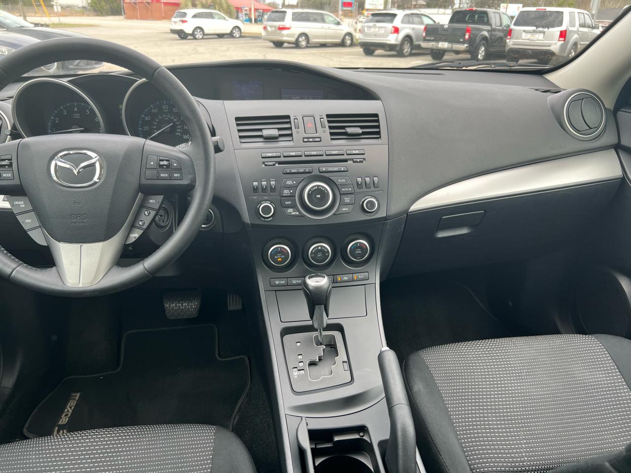 Mazda MAZDA3 i Touring AT 4-Door 2013