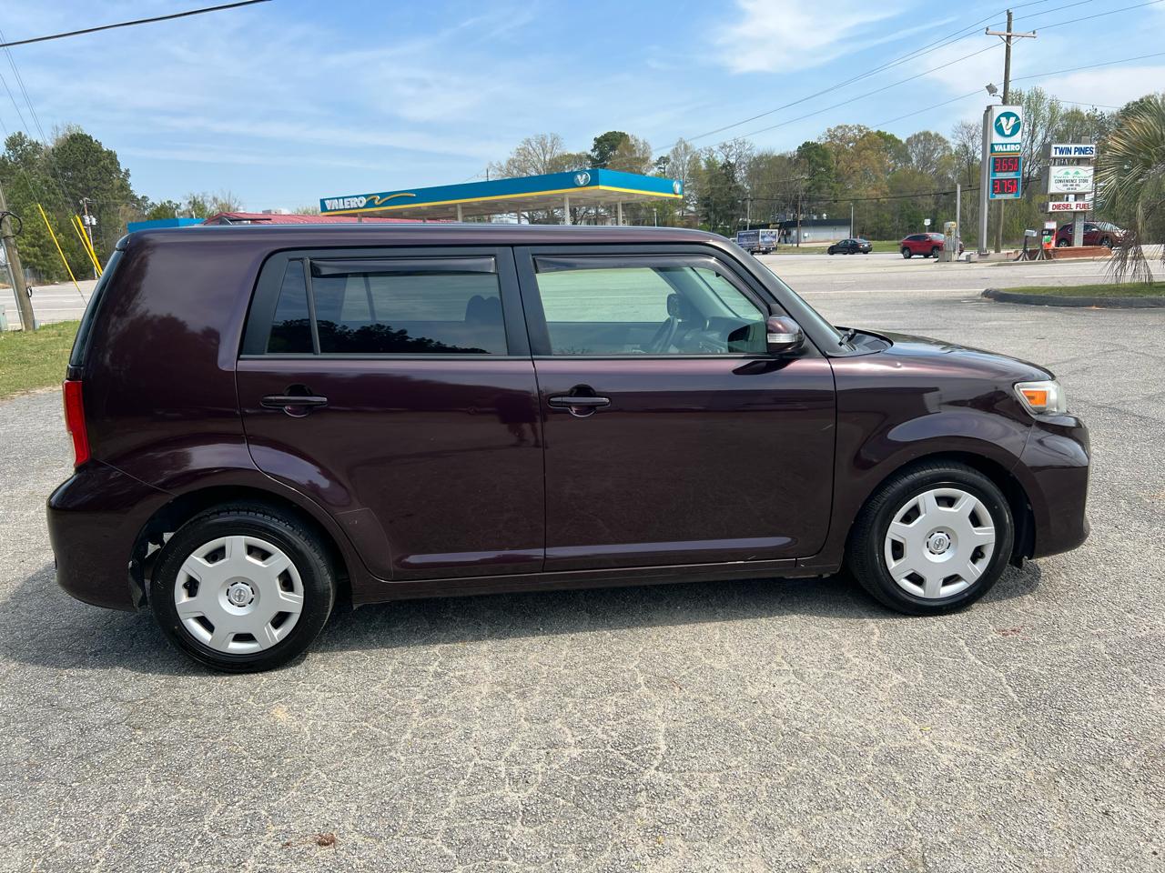 Scion xB 5-Door Wagon 4-Spd AT 2014