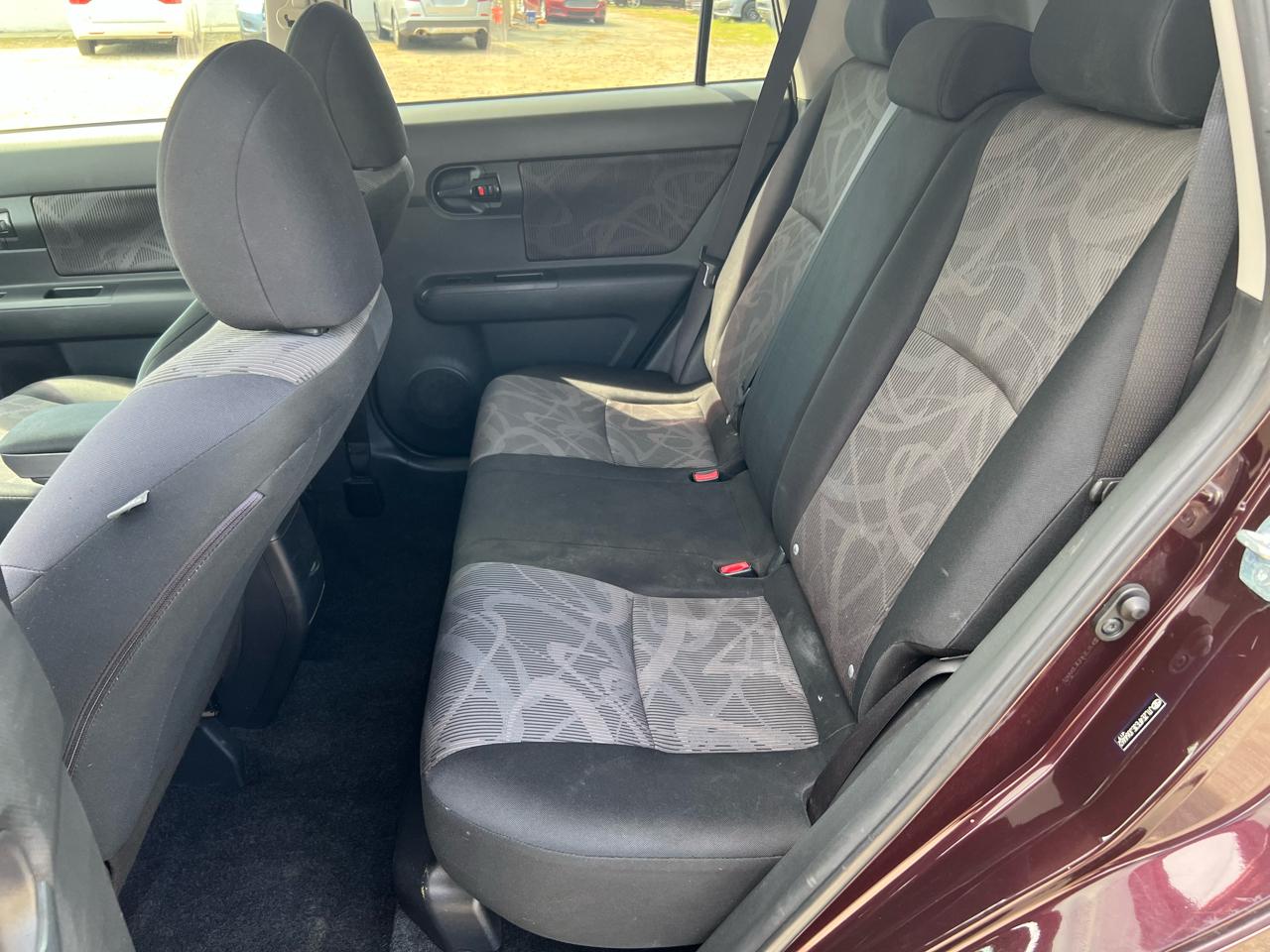 Scion xB 5-Door Wagon 4-Spd AT 2014