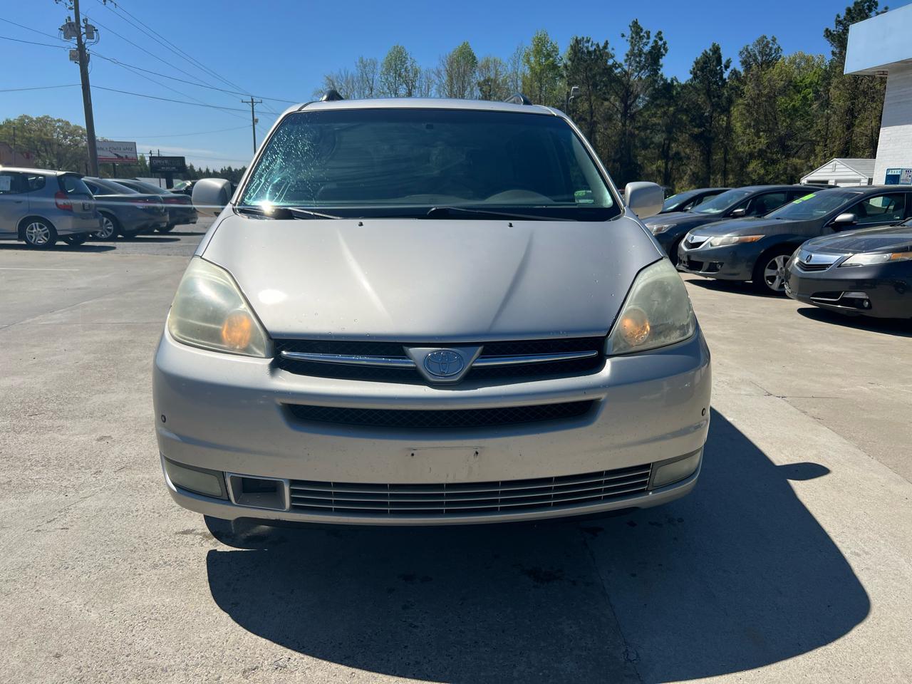 Toyota Sienna XLE 2004
