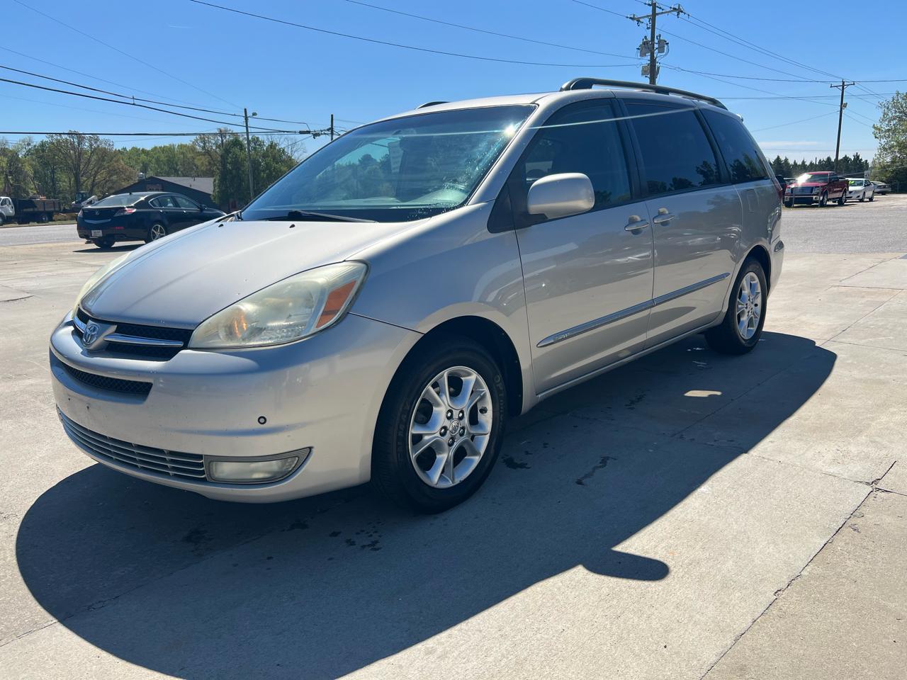 Toyota Sienna XLE 2004