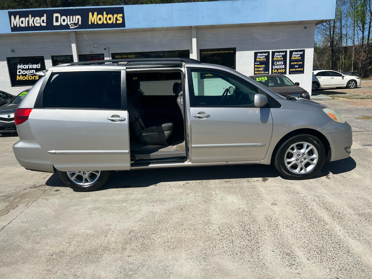 Toyota Sienna XLE 2004