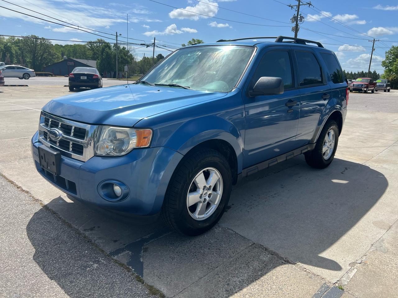 Ford Escape XLT FWD I4 2009