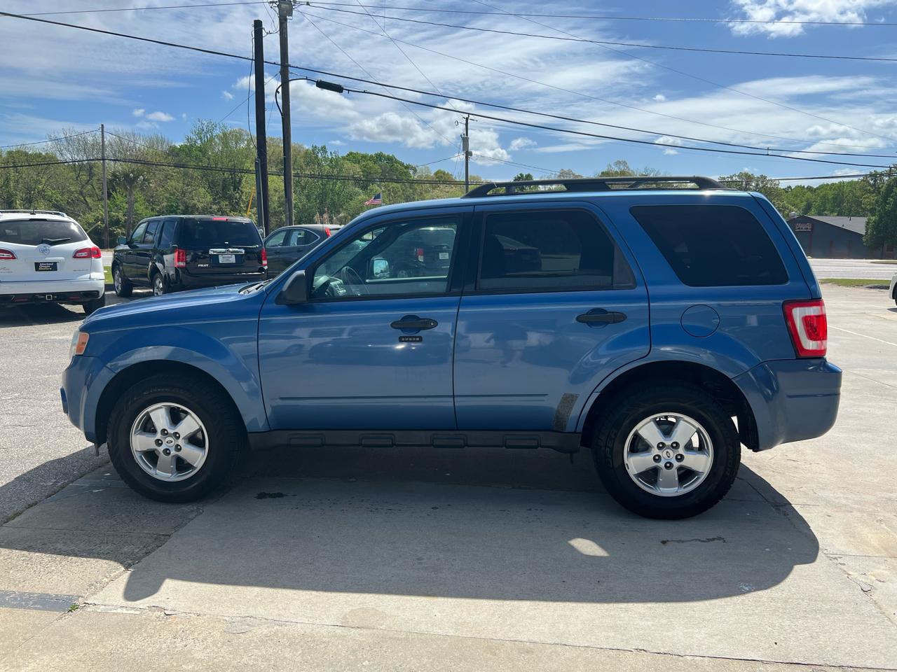 Ford Escape XLT FWD I4 2009