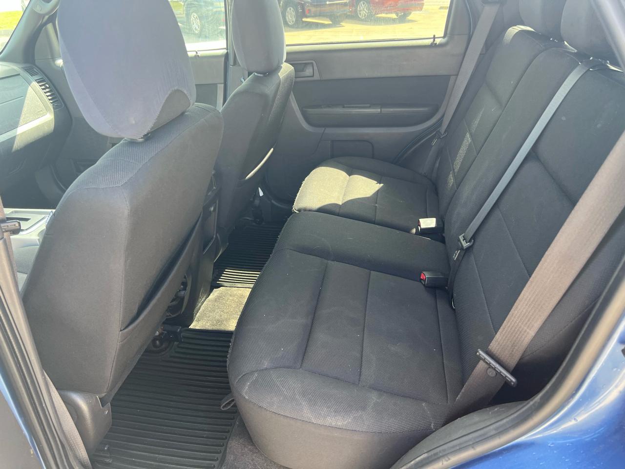 Ford Escape XLT FWD I4 2009