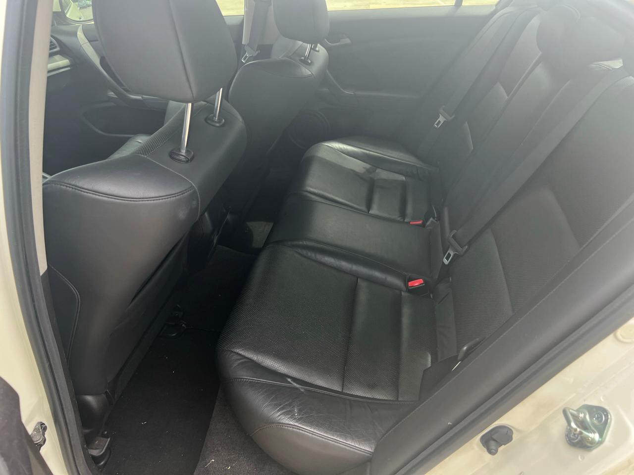 Acura TSX 5-Speed AT with Tech Package 2009