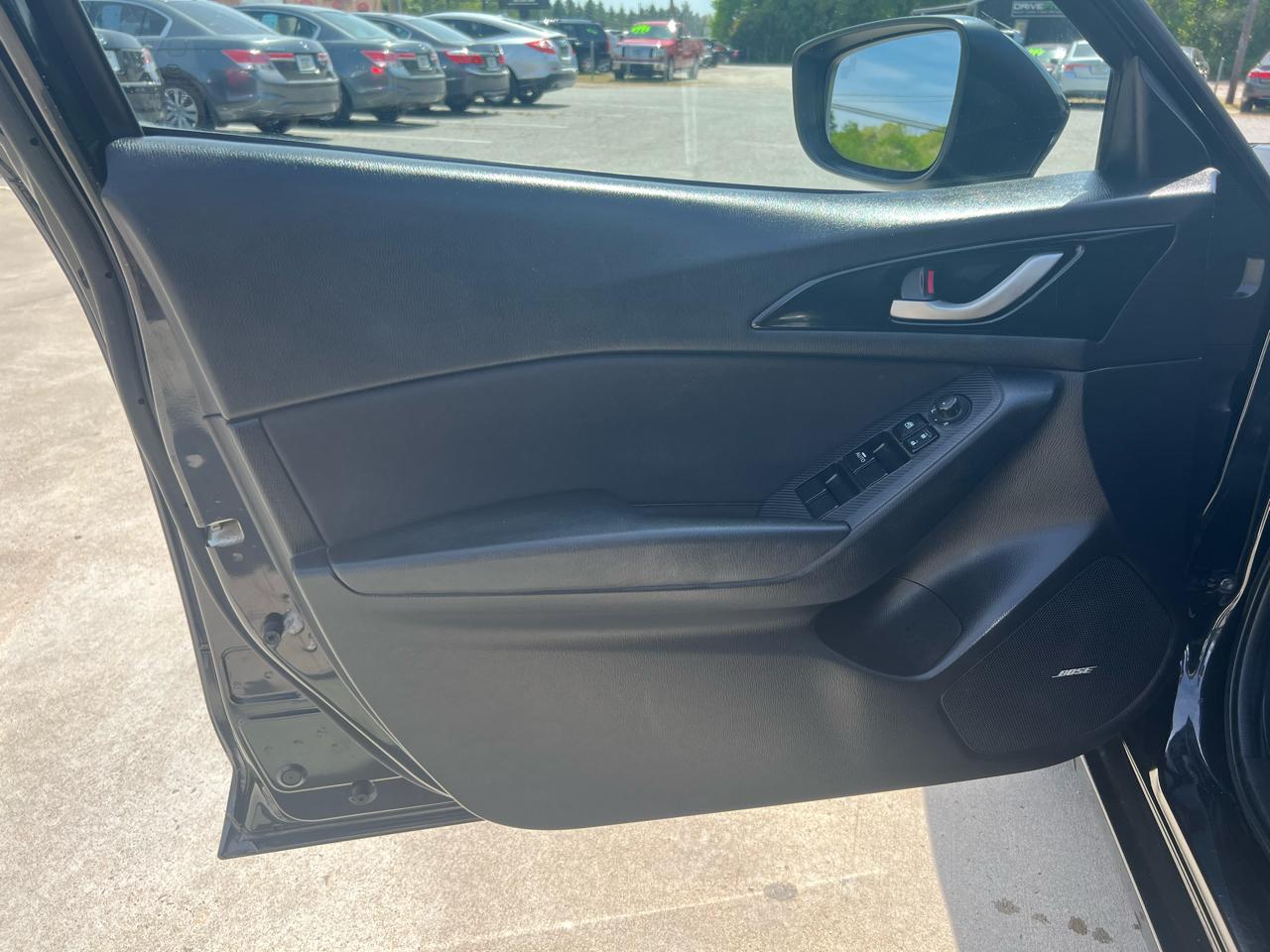 Mazda MAZDA3 i Touring AT 4-Door 2014