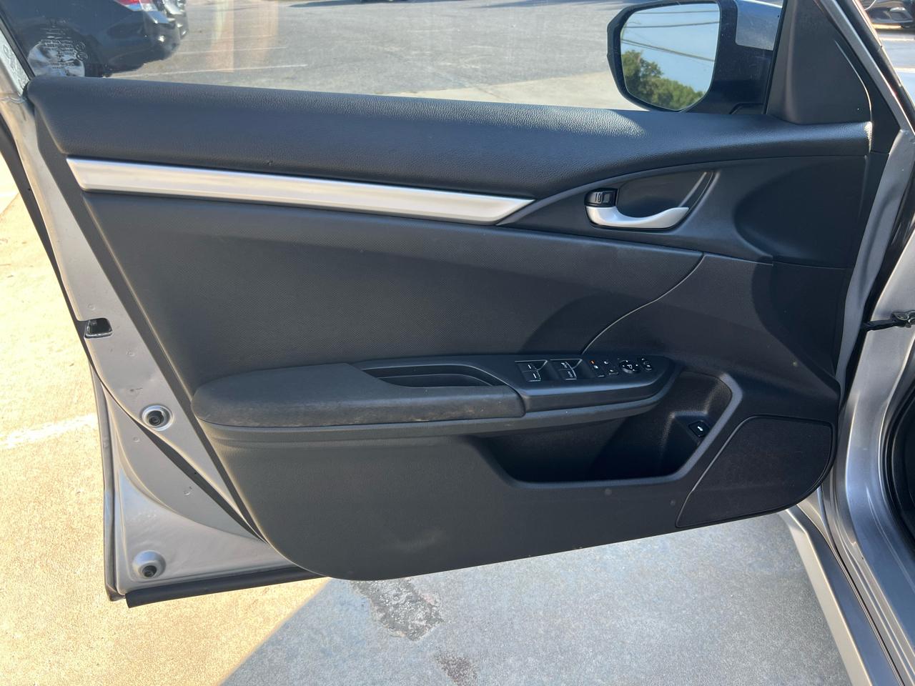 Honda Civic LX Sedan CVT 2017