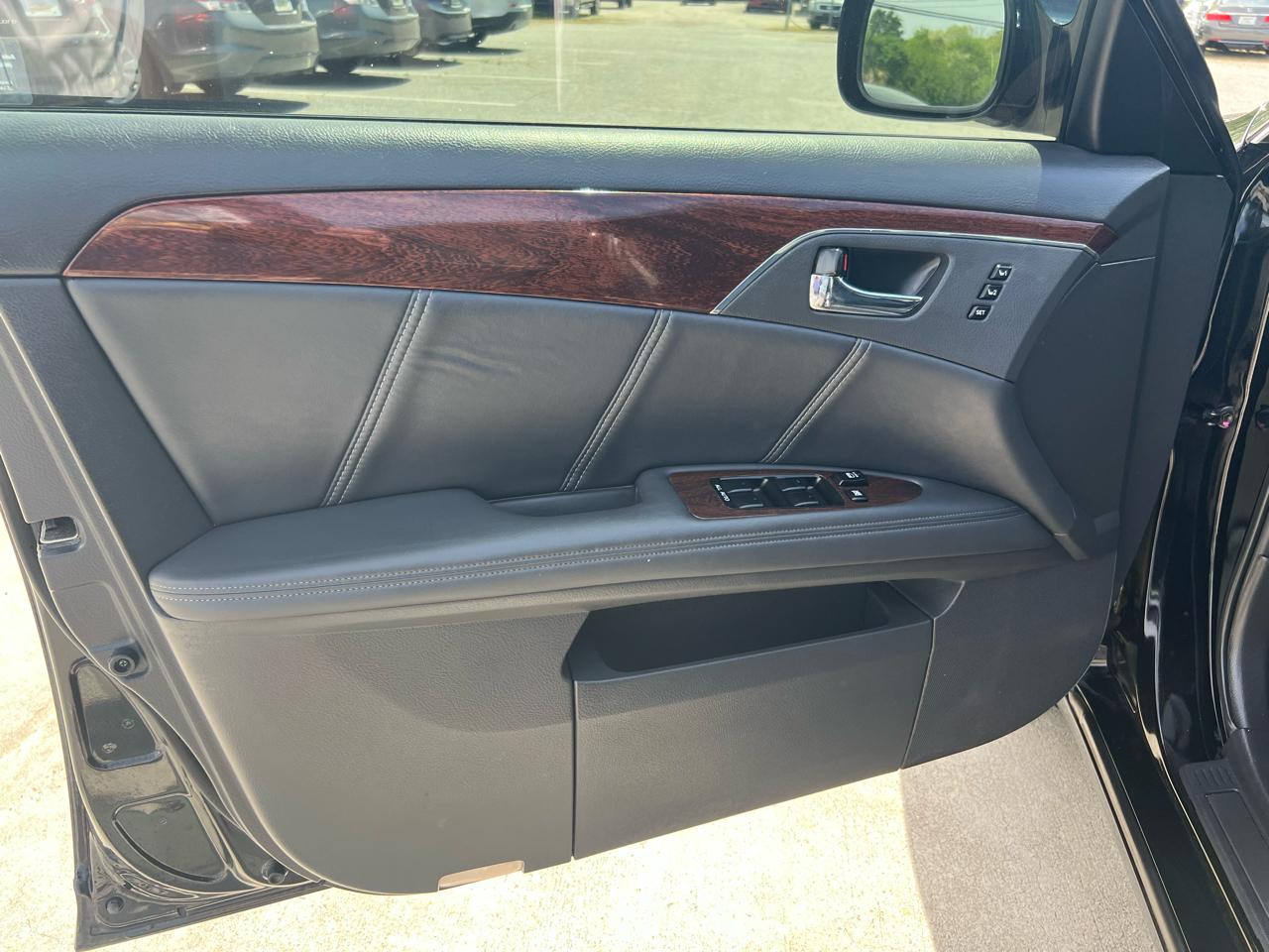 Toyota Avalon Limited 2010