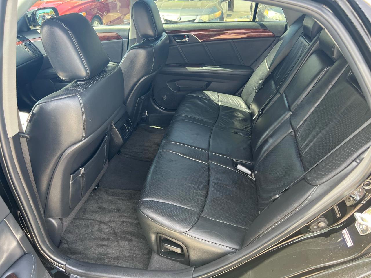 Toyota Avalon Limited 2010