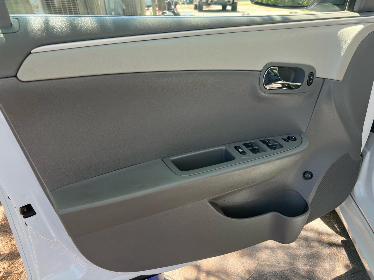 Chevrolet Malibu LS 2012