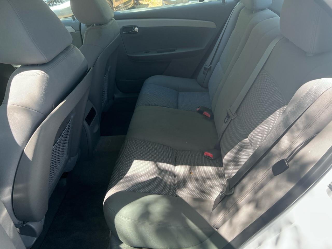 Chevrolet Malibu LS 2012