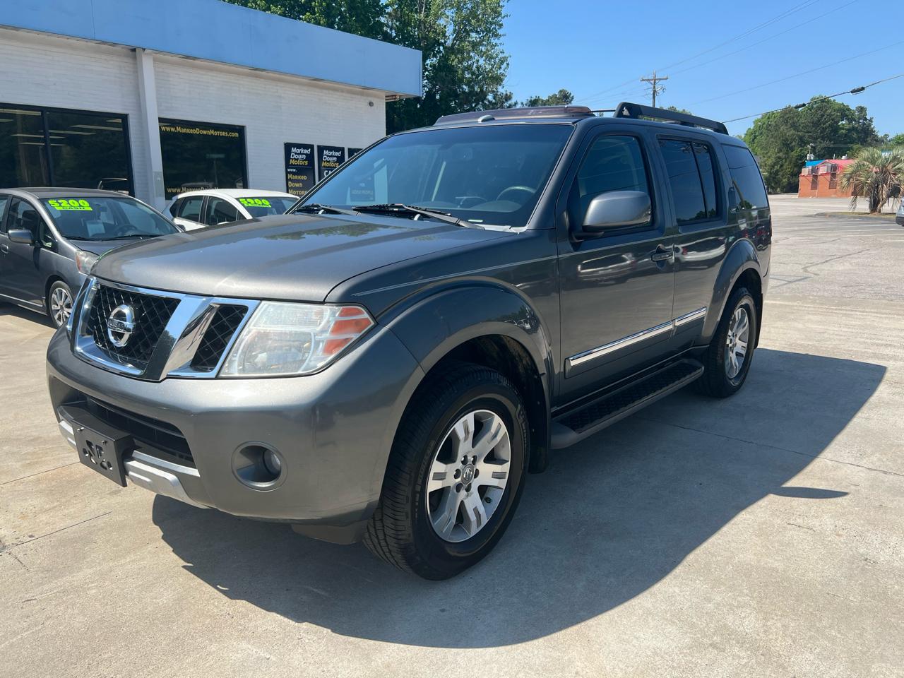 Nissan Pathfinder LE 4WD 2008