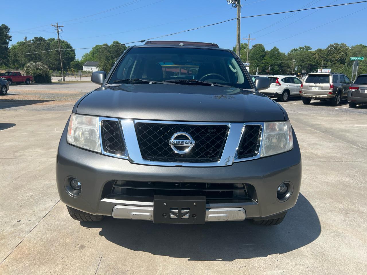 Nissan Pathfinder LE 4WD 2008