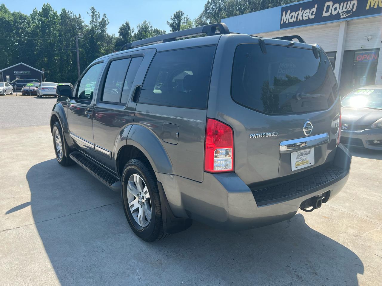 Nissan Pathfinder LE 4WD 2008