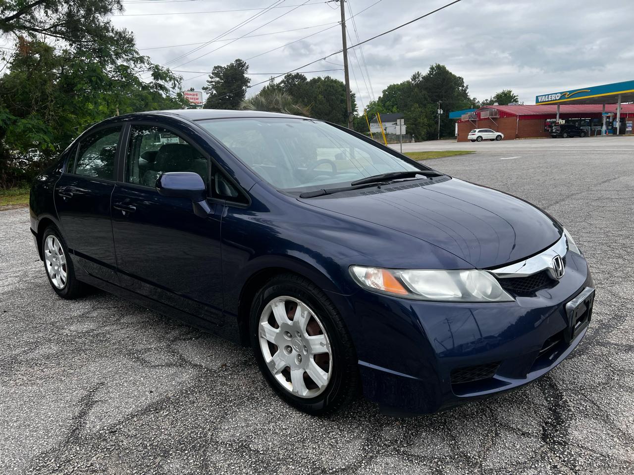 Honda Civic LX Sedan 5-Speed AT 2011