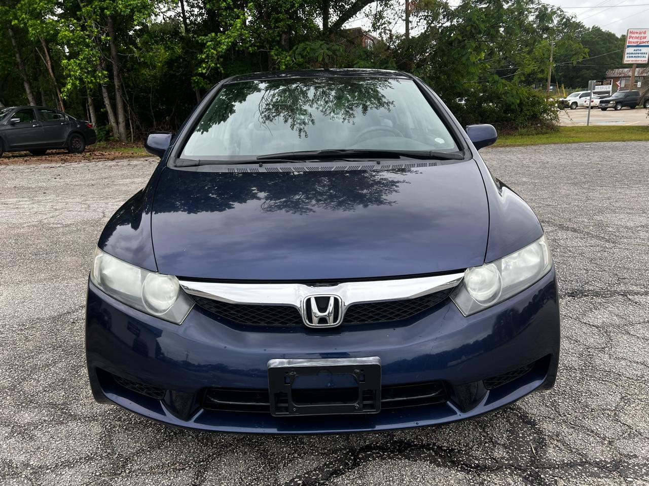 Honda Civic LX Sedan 5-Speed AT 2011