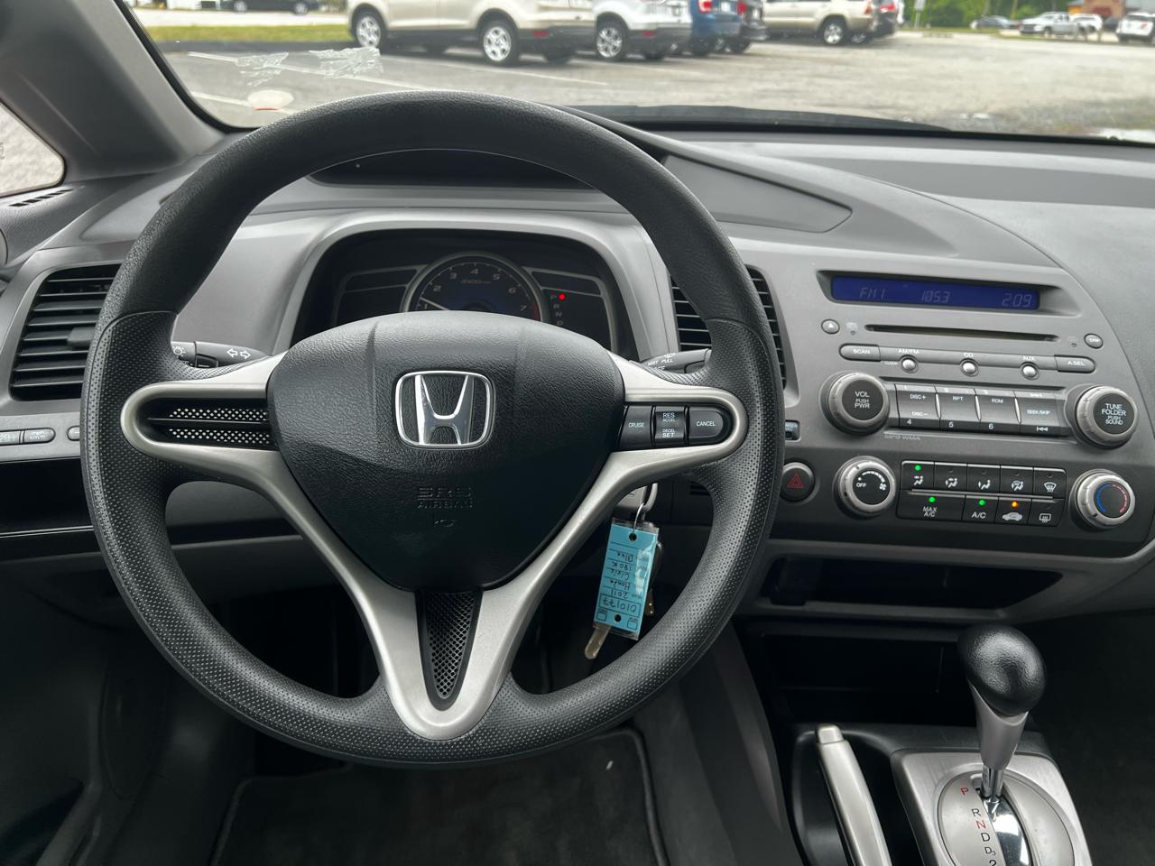Honda Civic LX Sedan 5-Speed AT 2011