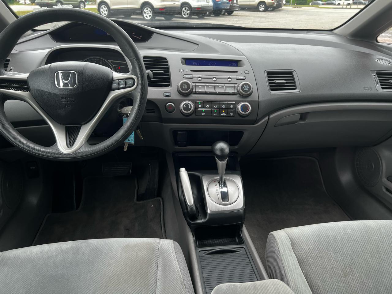 Honda Civic LX Sedan 5-Speed AT 2011