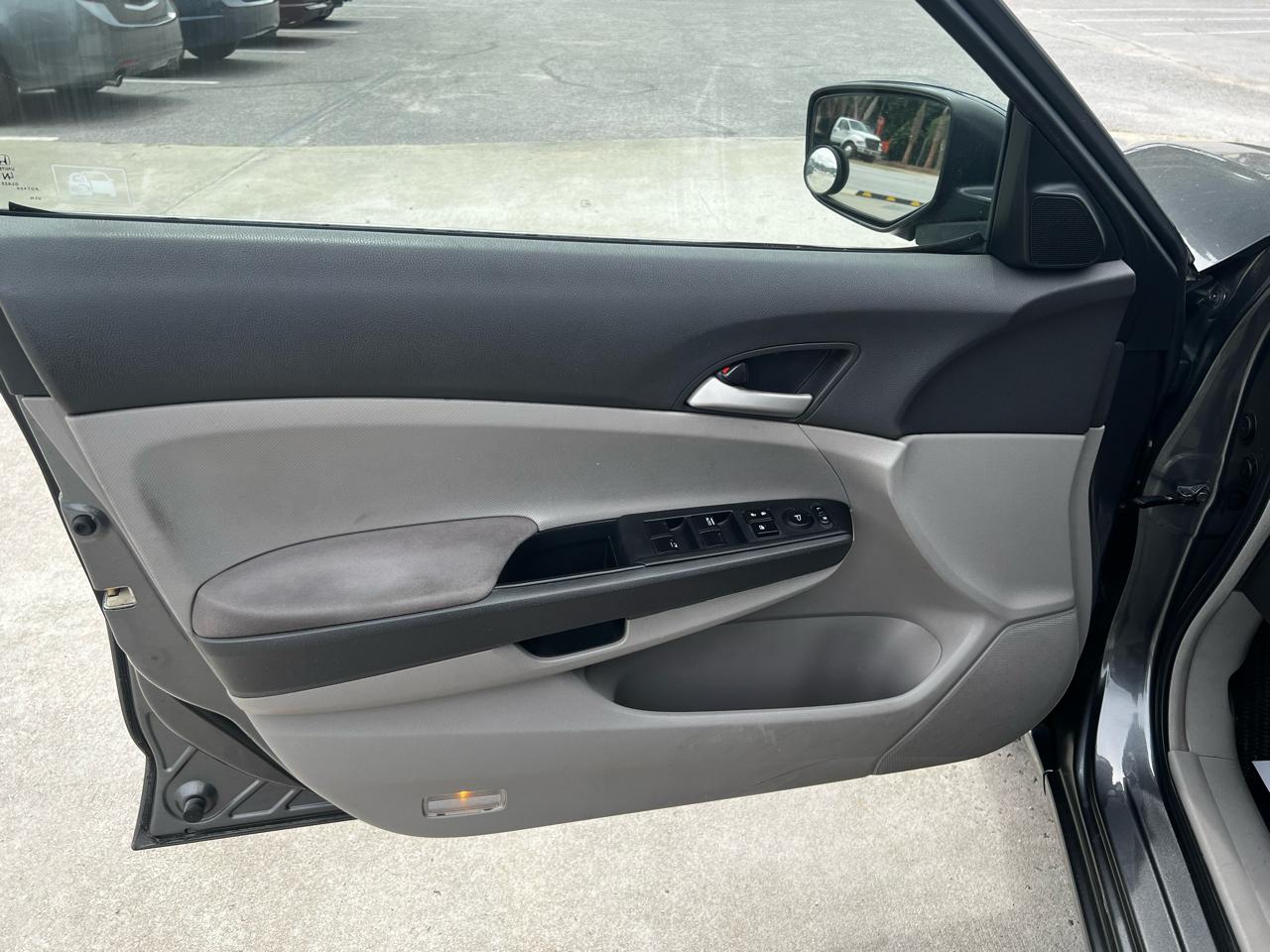 Honda Accord LX sedan AT 2009