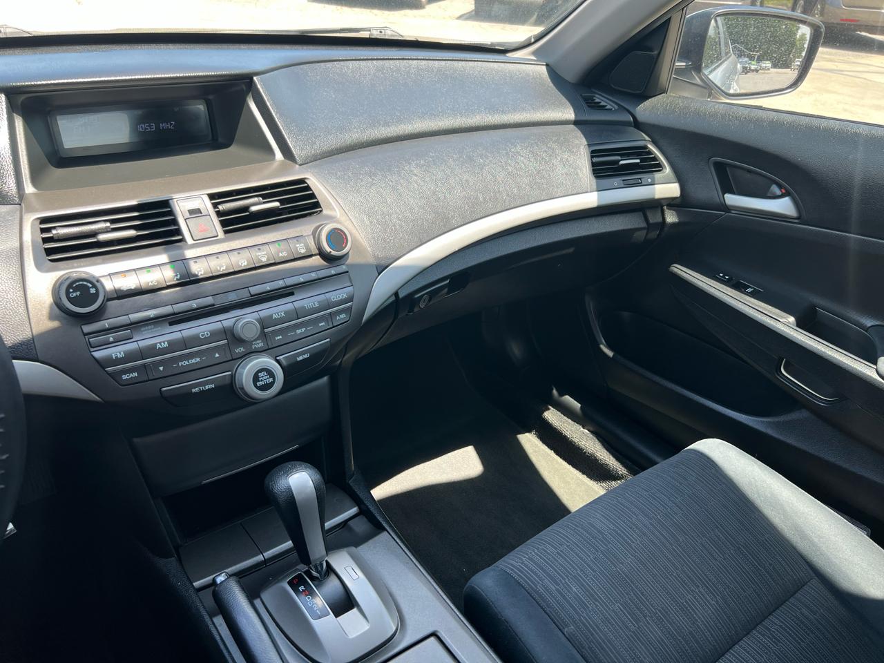 Honda Accord LX-P Sedan AT 2012
