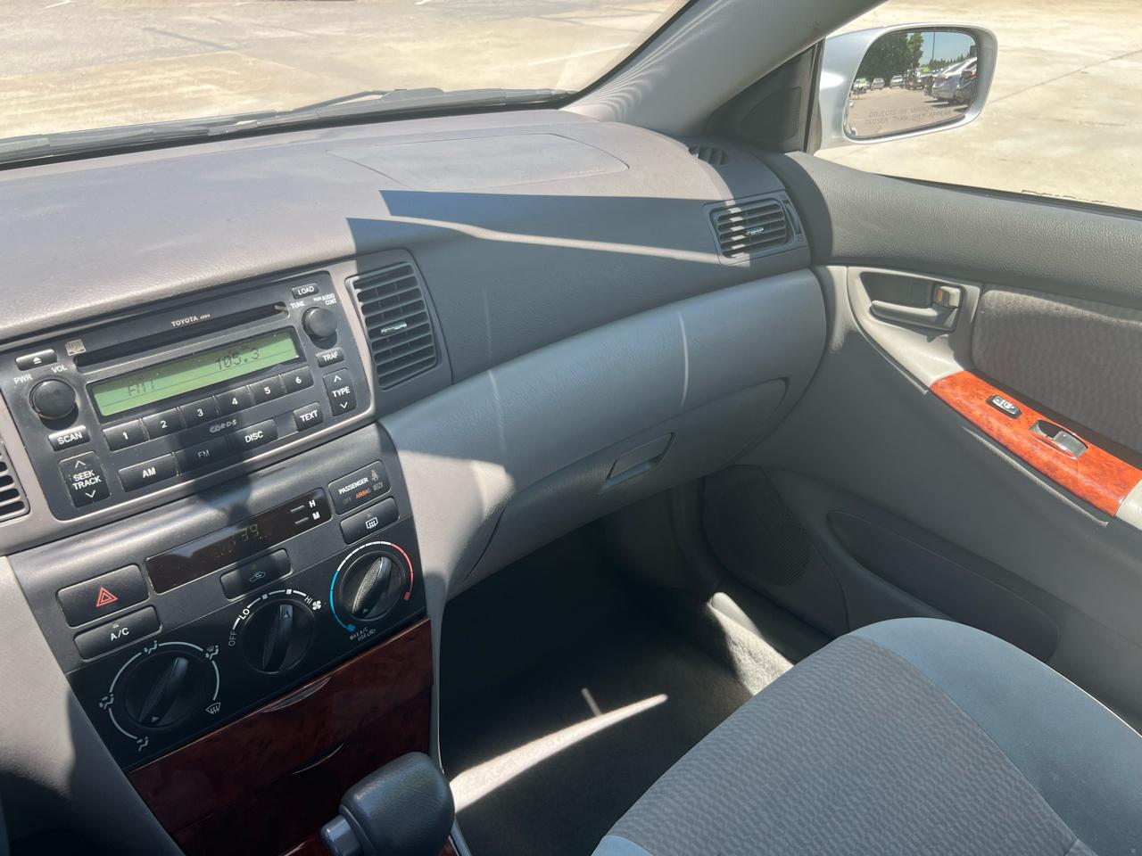 Toyota Corolla LE 2007