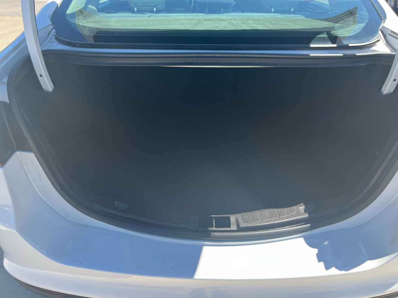 Ford Fusion S 2016