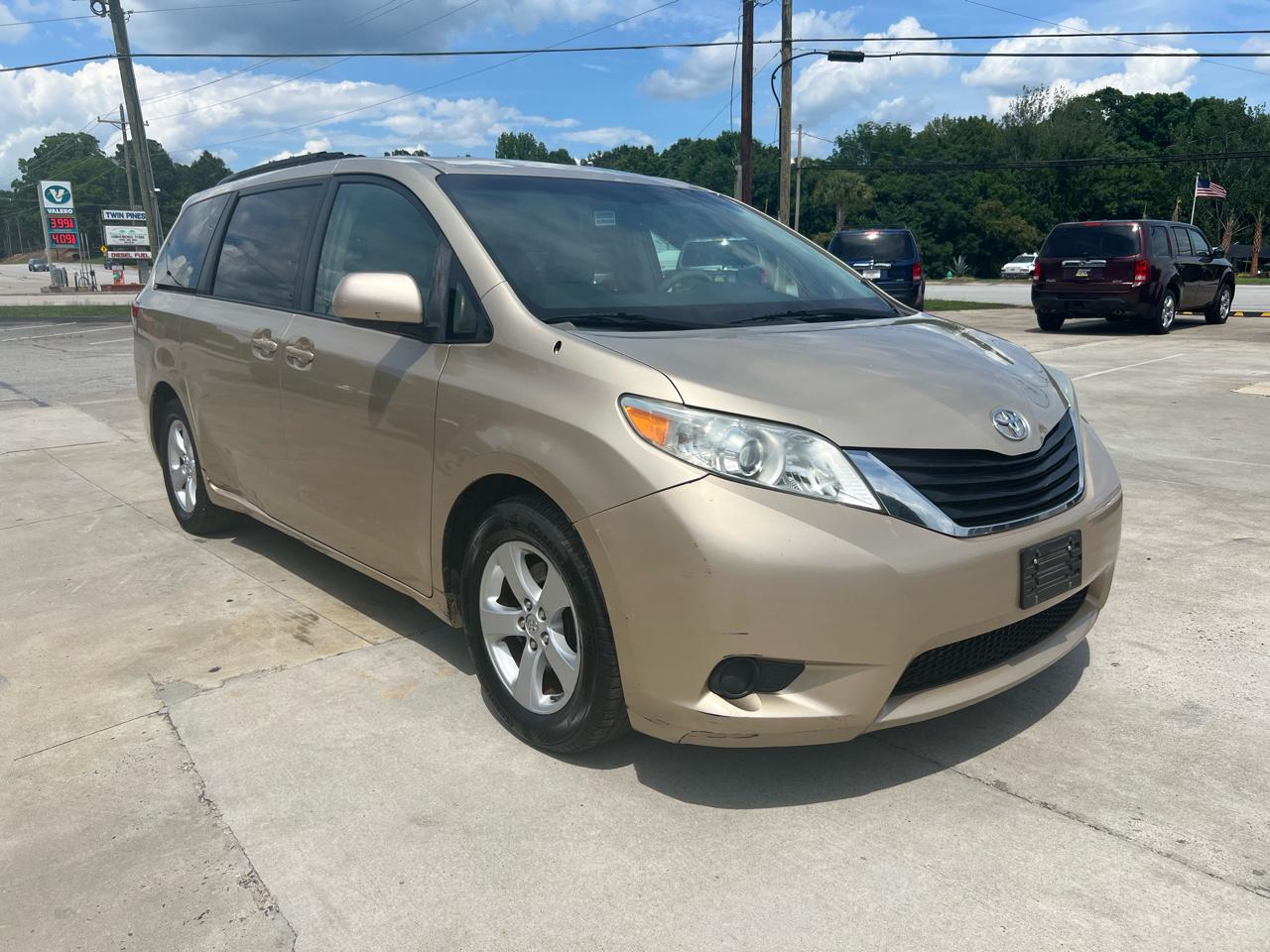 2013 Toyota Sienna LE FWD 8-Passenger V6