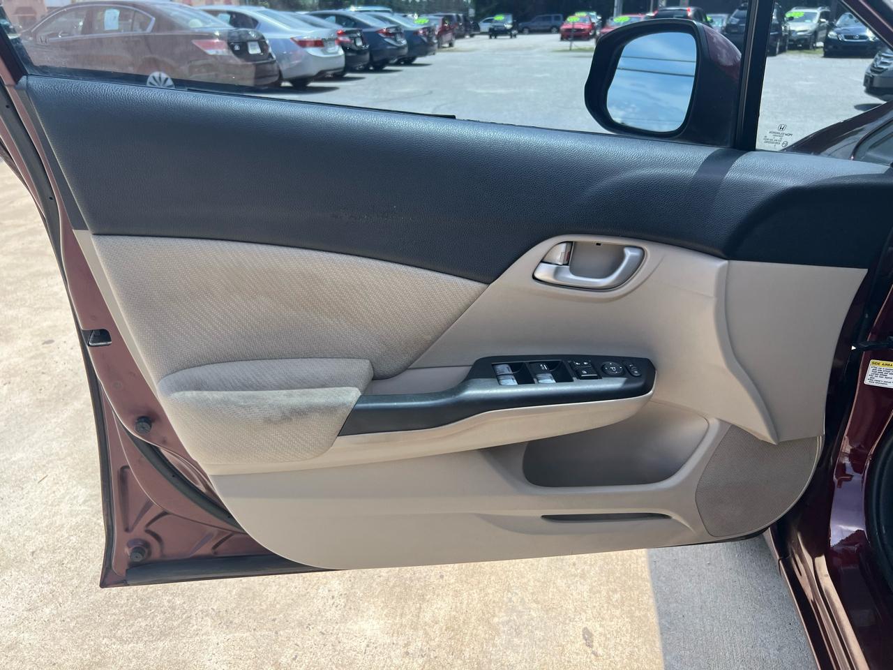 Honda Civic LX Sedan 5-Speed AT 2013