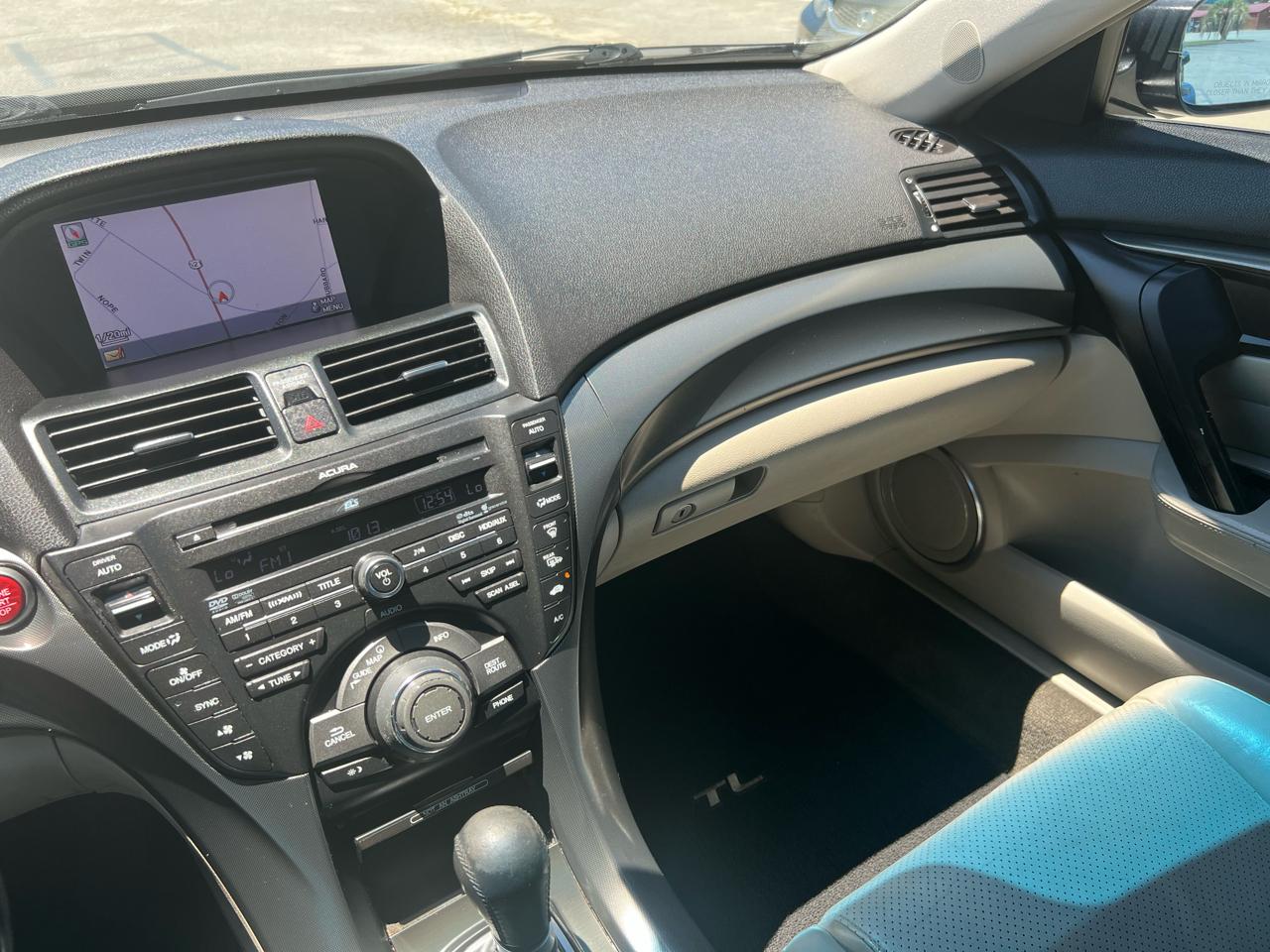 Acura TL 6-Speed AT with Tech Package 2012