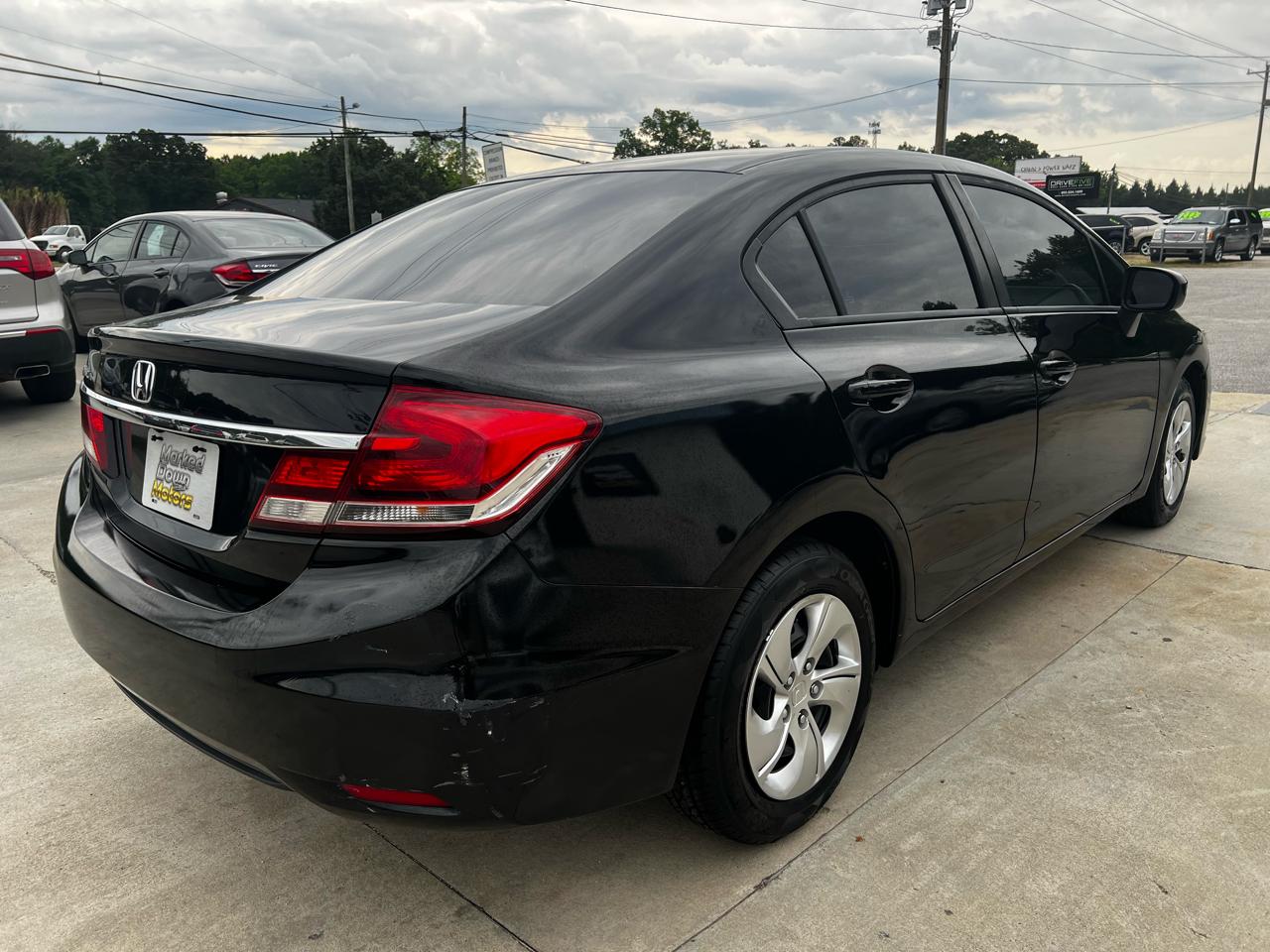 Honda Civic LX Sedan 5-Speed AT 2013