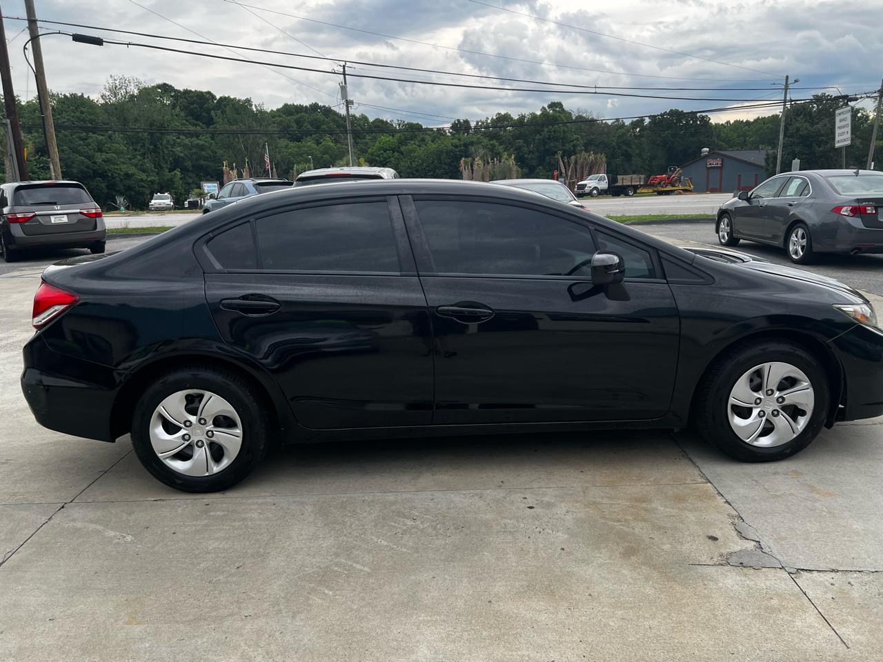 Honda Civic LX Sedan 5-Speed AT 2013
