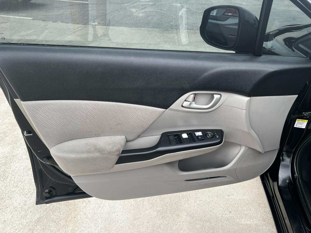 Honda Civic LX Sedan 5-Speed AT 2013