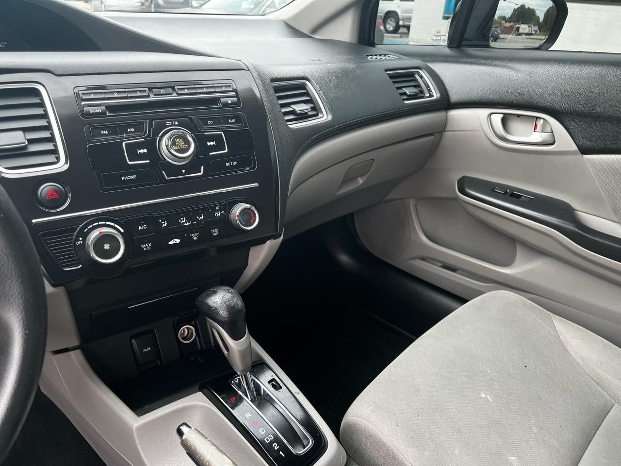 Honda Civic LX Sedan 5-Speed AT 2013
