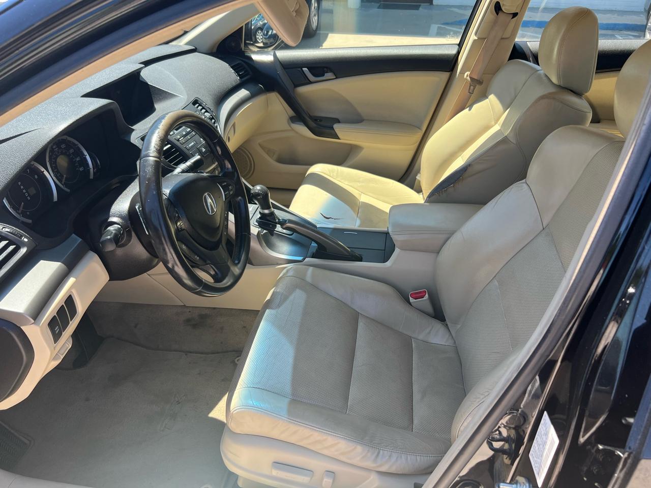 Acura TSX 5-Speed AT with Tech Package 2009